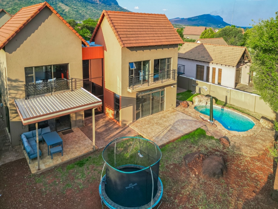5 Bedroom Property for Sale in Leloko Lifestyle Estate North West